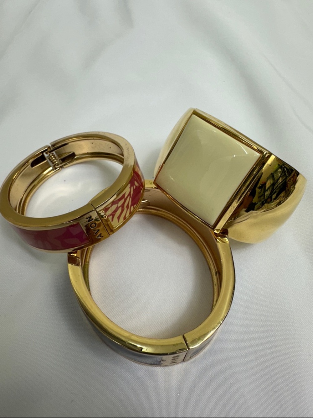 ✅Vintage & Modern Avon Bracelet Lot Kent Cuff, Purple Peace Bangle & Gold Hinged